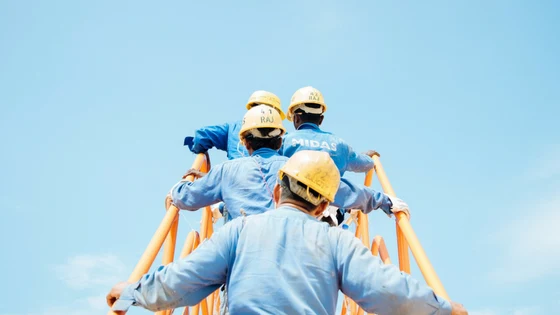 Benefits of Office 365 Tools to Connect & Engage Your Firstline Workers